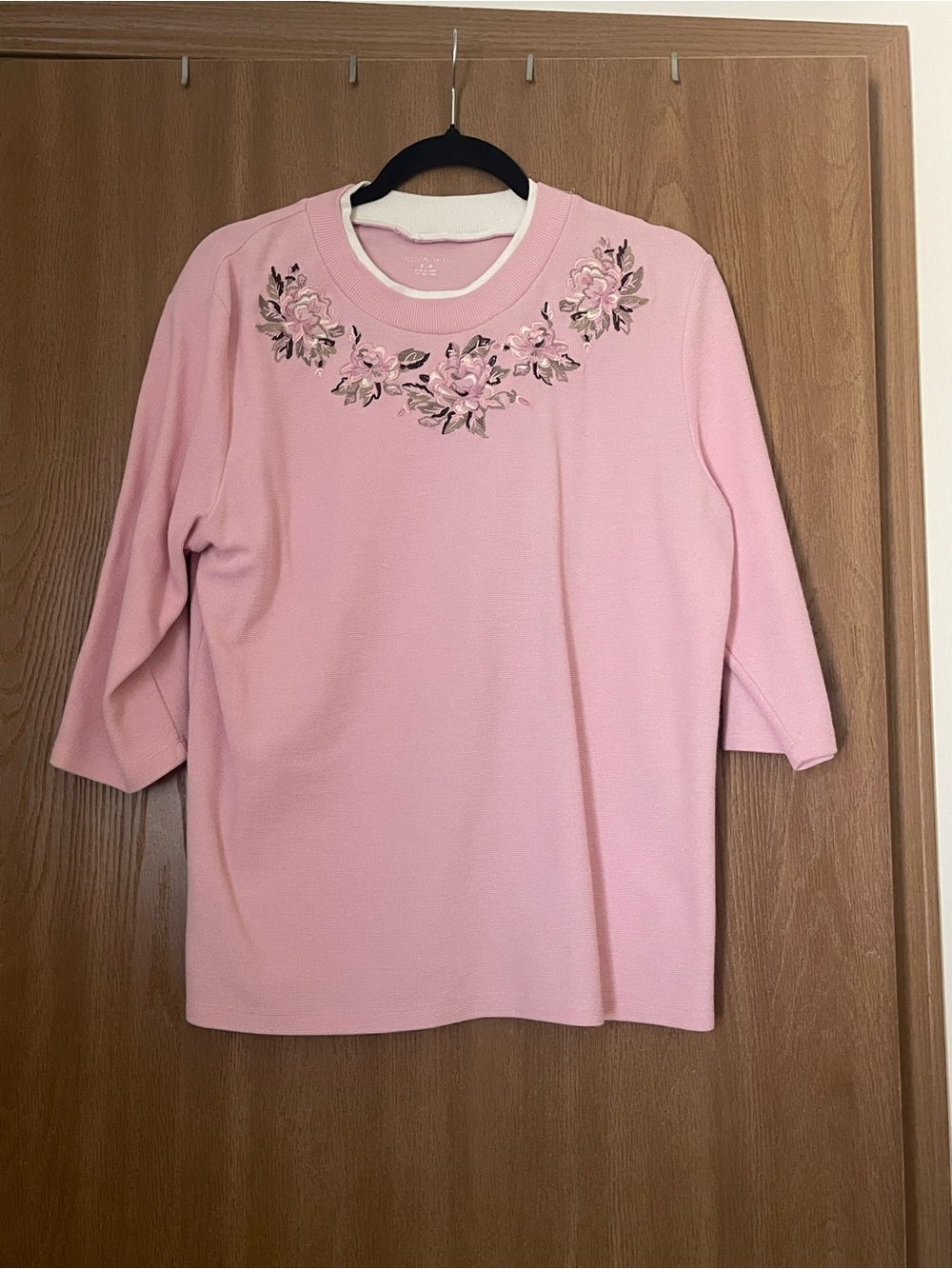 Allison Daley Pastel Pink Ribbed Knit Top Floral Embroidered Neckline Grannycore